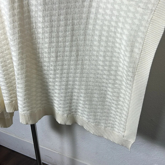 Lululemon NWOT Ivory Textured Poncho Wrap Viscose/Tencel/Cashmere Blend O/S - Picture 3 of 8